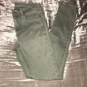American Eagle olive green jegging!